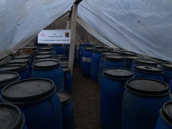 Çorum’da 43 ayrı operasyonda binlerce litre kaçak ve sahte alkol ele geçirildi