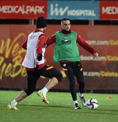 Galatasaray'da van Aanholt’un Covid-19 testi pozitif