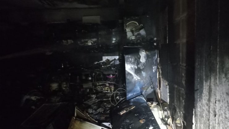 Mardin'de 3 katlı binada patlama: 1 yaralı