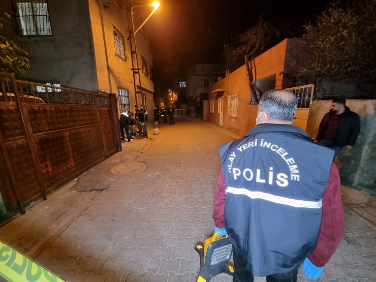 Silahlı kavgaya karışan şüpheli, müdahaleye gelen polisi yaraladı