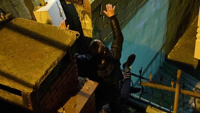 Üç arkadaş şakalaşırken hastanelik oldu