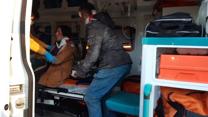 Yüzü gözü kanlar içinde kendisine çarpan aracı sordu