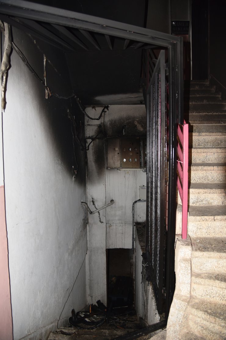 Binada yangın çıktı, 'Hep iftira atıyorlardı, bu defa ben yaktım' dedi