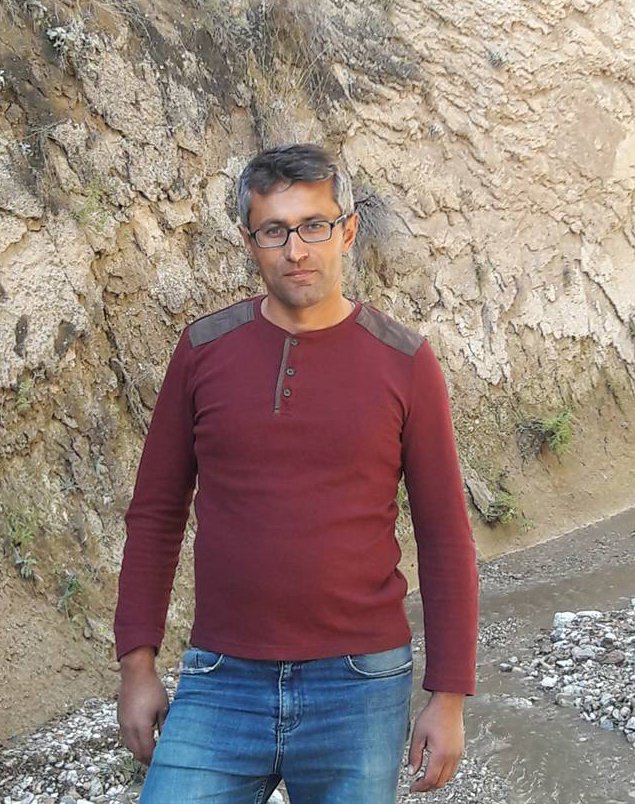 Devrilen traktörün sürücüsü öldü, eşi yaralandı