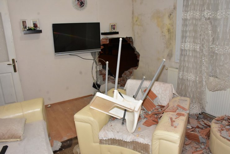 Motosiklet çaldı, motokuryeyi bıçakladı, kaçarken kaza yaptı: 1 ölü