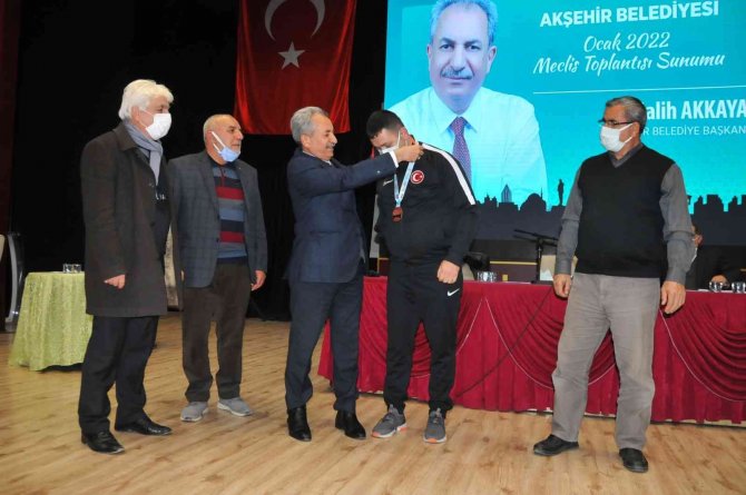 Para tekvandoda dünya üçüncüsü olan sporcu ödüllendirildi