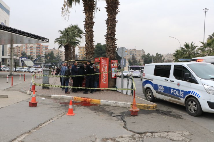 Sokak ortasında bıçaklandı; kaçan saldırgan aranıyor