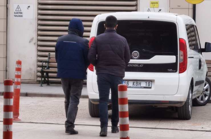 2 milyon değerindeki tarihi eşya hırsızlığında 2 kişi tutuklandı