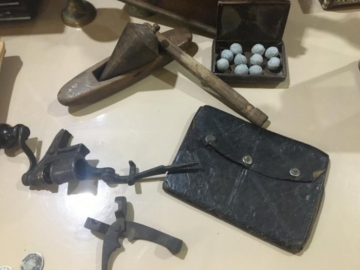 2 milyon değerindeki tarihi eşya hırsızlığında 2 kişi tutuklandı