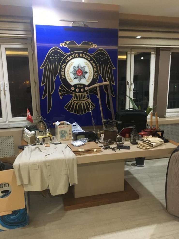 2 milyon değerindeki tarihi eşya hırsızlığında 2 kişi tutuklandı