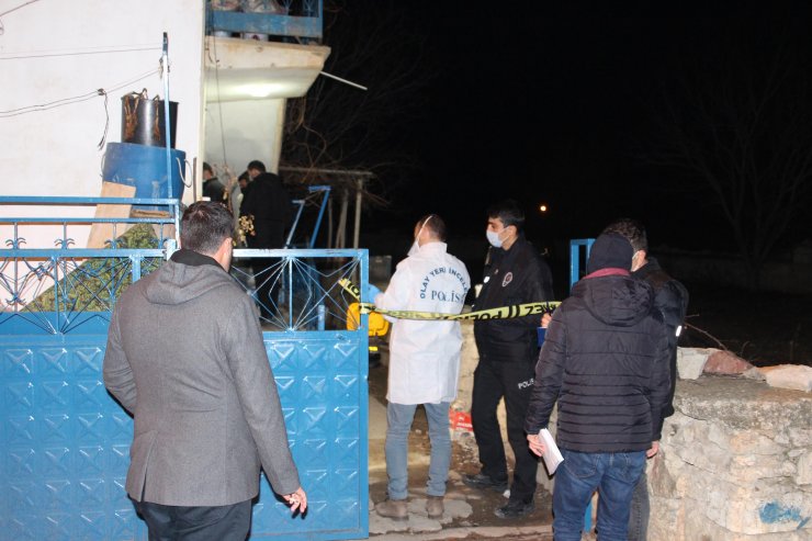 Alkollü eve gelen kocasını bıçakla öldürdü