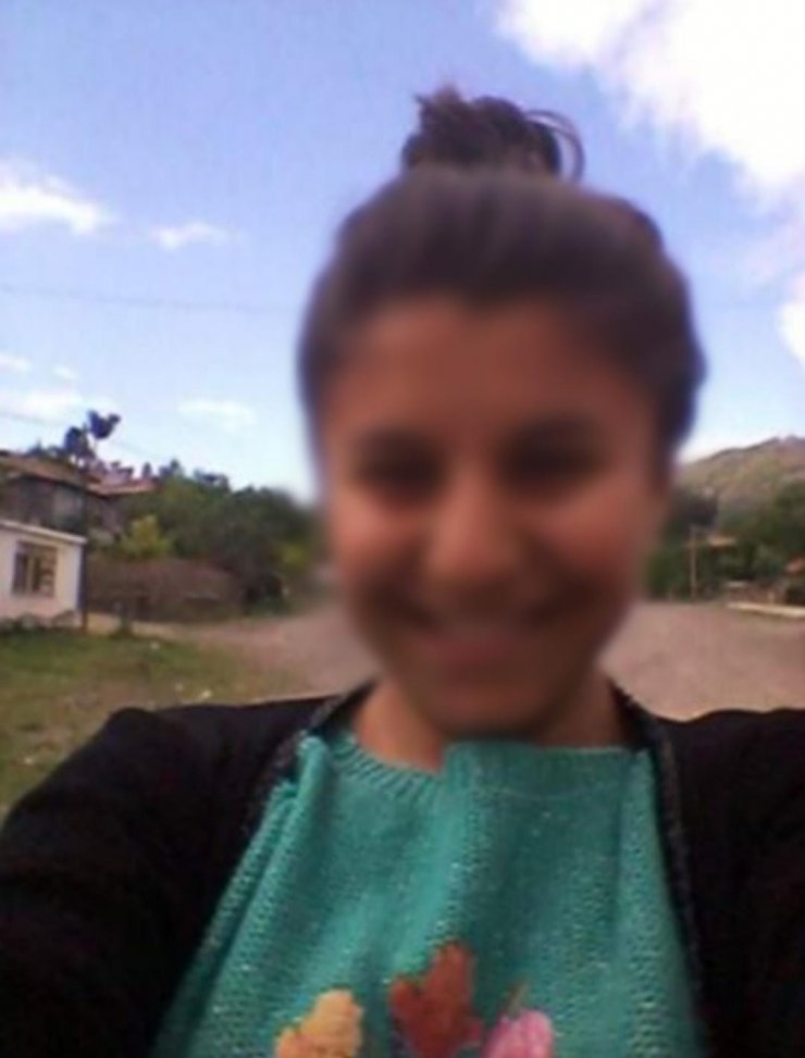 Kızının bıçaklayıp kabloyla boğmaya çalıştığı kadın, hastanede öldü