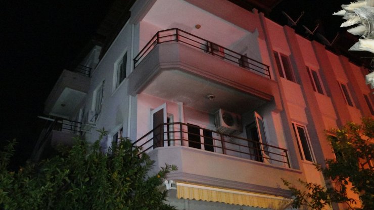 Yangında mahalle sakinleri sokağa döküldü