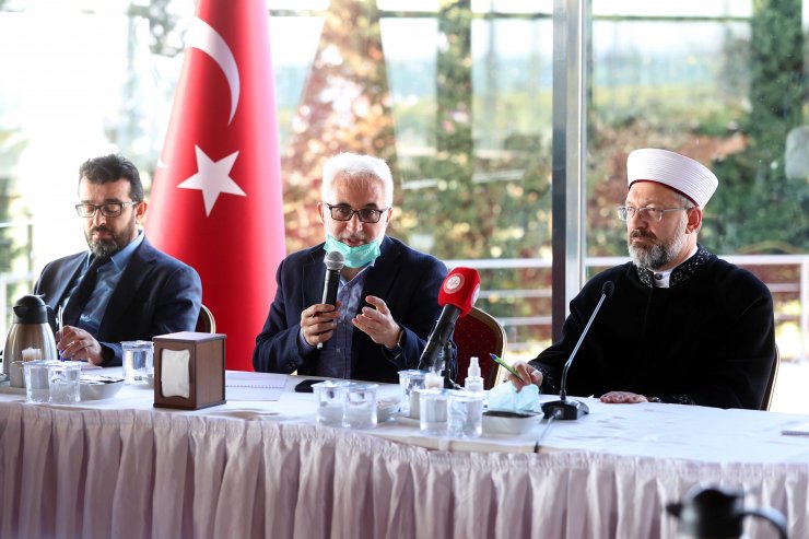 Diyanet İşleri Başkanı Erbaş, ulusal medya yöneticileriyle bir araya geldi