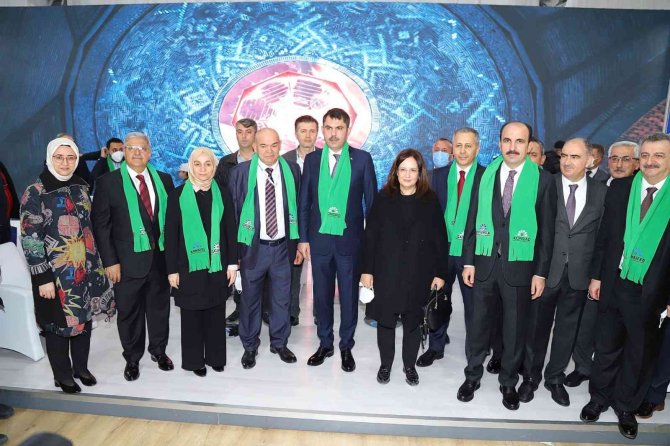 Bakan Kurum ve Başkan Altay İstanbul’daki Konyalılarla buluştu