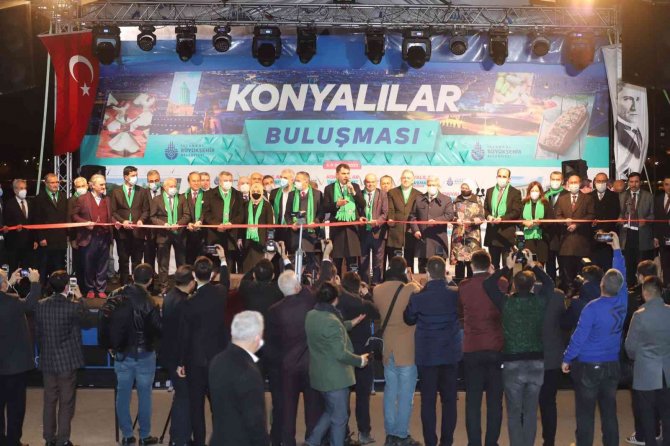 Bakan Kurum ve Başkan Altay İstanbul’daki Konyalılarla buluştu