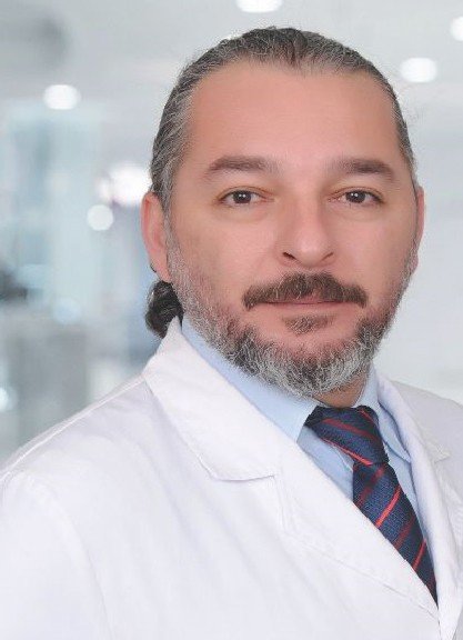 Başından kurşunla yaralanan doktorun tedavisi devam ediyor