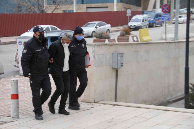 Hırsızlık için nakliye aracı tutan şüpheli yakalandı