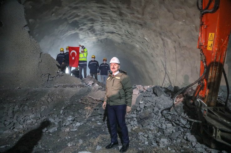 Karaismailoğlu: Uzayda da Türkiye gücünü bütün dünyaya hissettiriyor