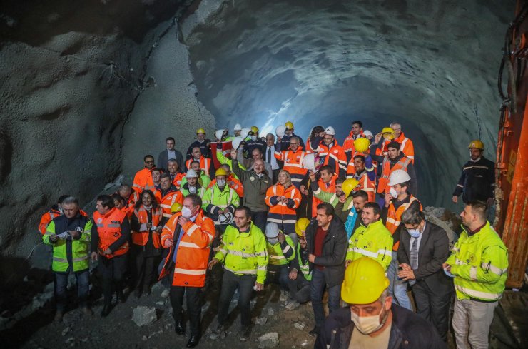 Karaismailoğlu: Uzayda da Türkiye gücünü bütün dünyaya hissettiriyor