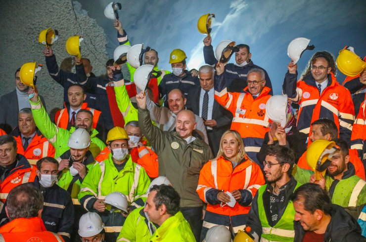 Karaismailoğlu: Uzayda da Türkiye gücünü bütün dünyaya hissettiriyor