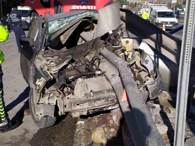 Kazada ağır yaralanan genç sürücü yaşam savaşını kaybetti