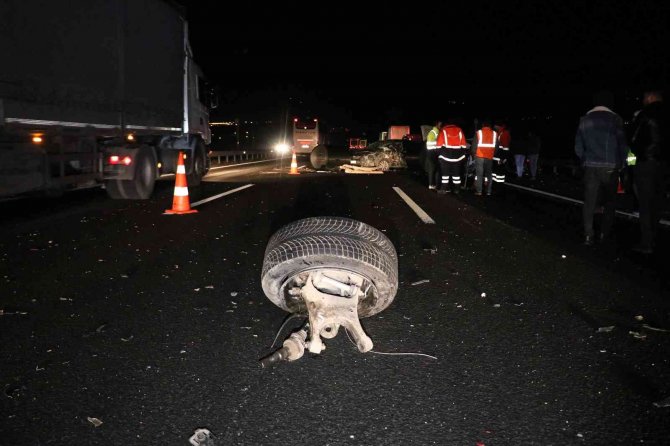 TEM’de arıza yapan cip zincirleme kazaya sebep oldu: 1 yaralı