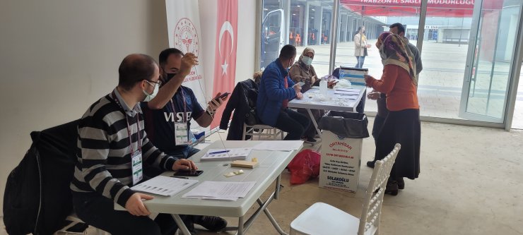 Trabzonsporlu taraftarlar için stadyum dışına aşırı çadırı