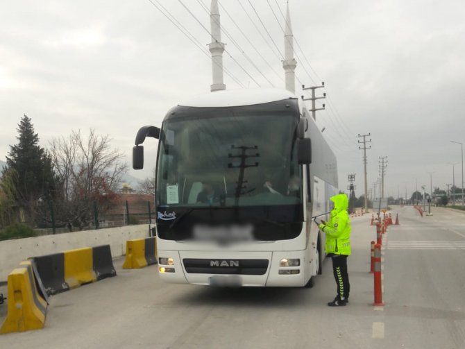 Trafik denetimlerinde ceza üstüne ceza yağdı!