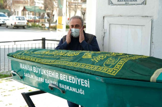 Yaşarken sırtında, öldüğünde omuzunda taşıdı