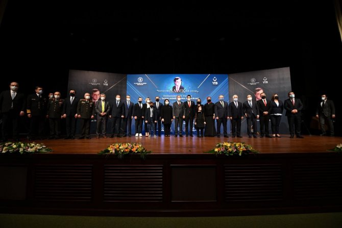 Bakan Akar: “Yunanistan, kuzu postuna bürünerek mağdur imajı vermeye çalışmakta”