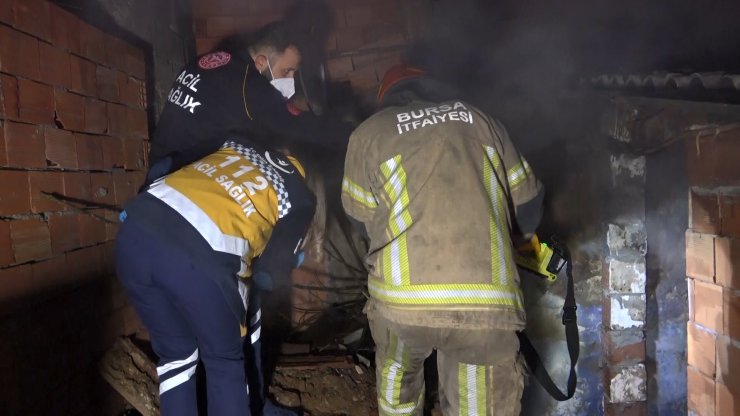 Elinde sigarayla uyuya kaldı! Yangında hayatını kaybetti