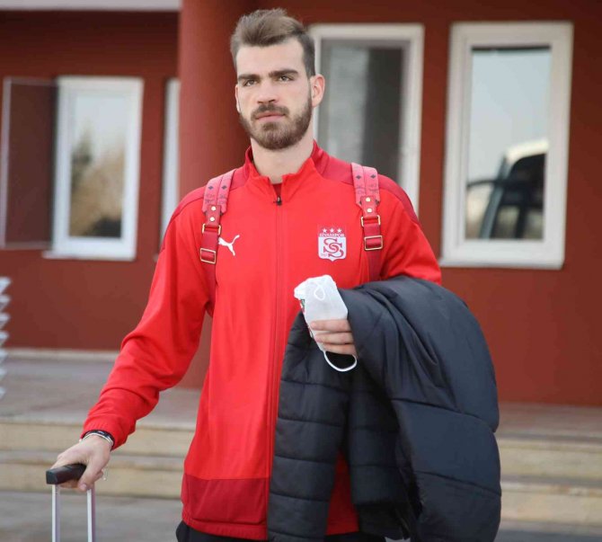 Sivasspor kafilesi Konya’ya ulaştı