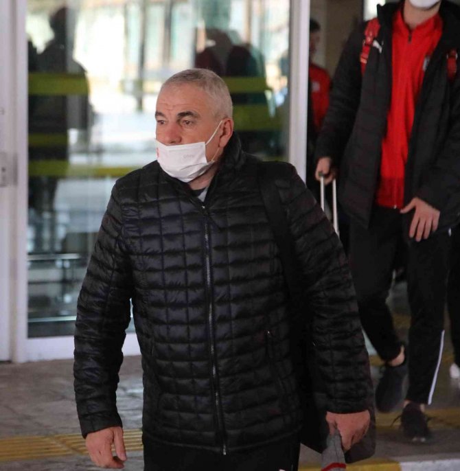 Sivasspor kafilesi Konya’ya ulaştı