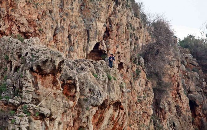 30 metrelik falezlerde ölümüne olta
