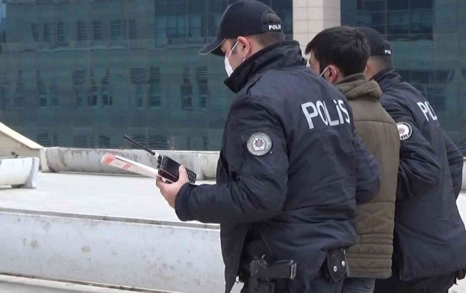 Elazığ’da 7 iş yeri ve bir aracın camını kırıp hırsızlık yapan şüpheli yakalandı