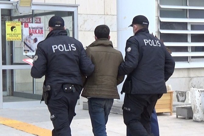 Elazığ’da 7 iş yeri ve bir aracın camını kırıp hırsızlık yapan şüpheli yakalandı