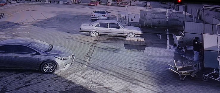 20 yıl hapisle aranan hükümlü otomobilini yıkarken yakalandı