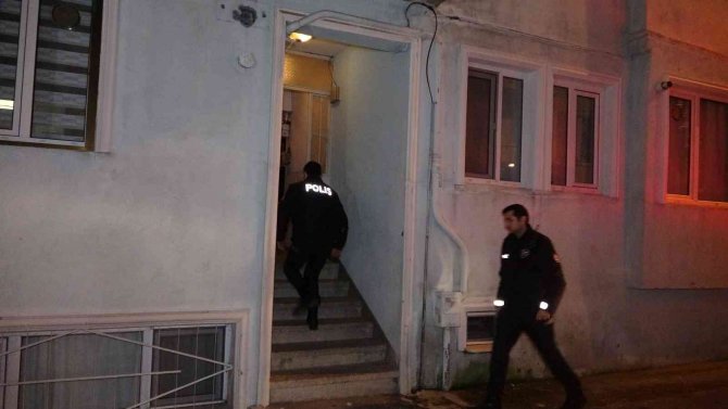 Ekipleri alarma geçiren genç, evinde uyurken bulundu