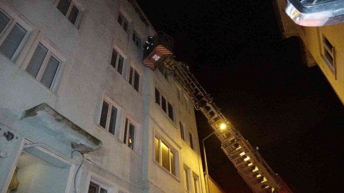 Ekipleri alarma geçiren genç, evinde uyurken bulundu