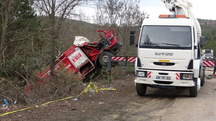 Göreve giden itfaiye aracı devrildi: 4 personel hayatını kaybetti