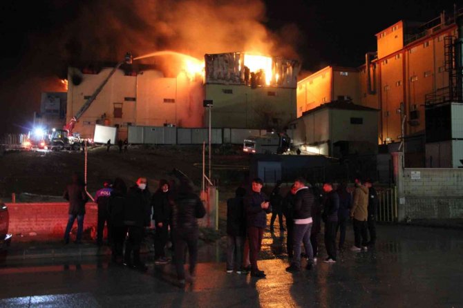 Karaman’da fabrika yangını