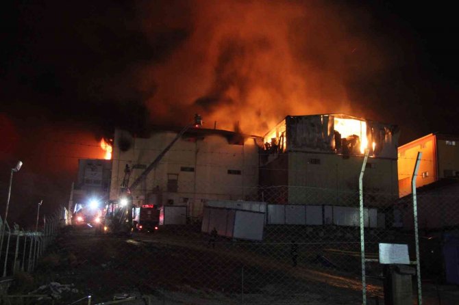 Karaman’da fabrika yangını