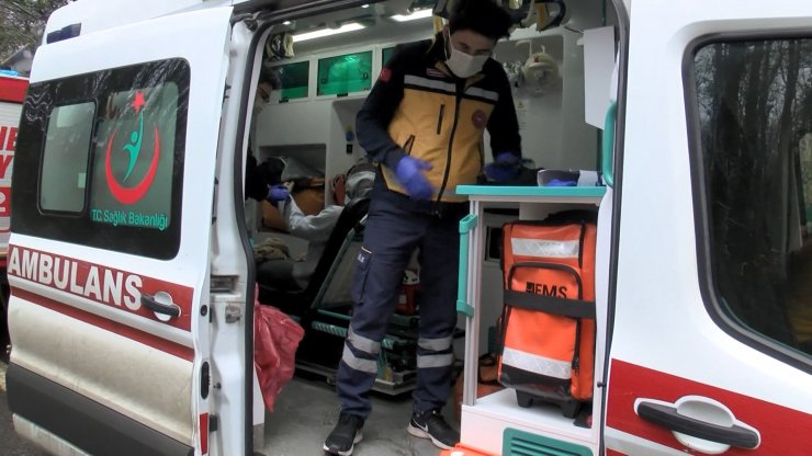 Otomobil takla attı: 2 yaralı