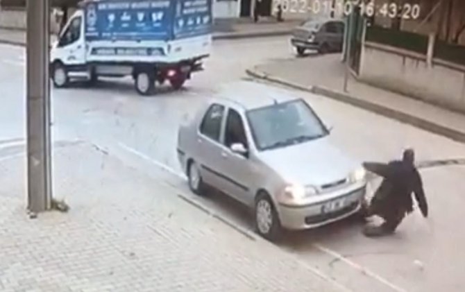 Otomobilin çarptığı çocuk hayatını kaybetti