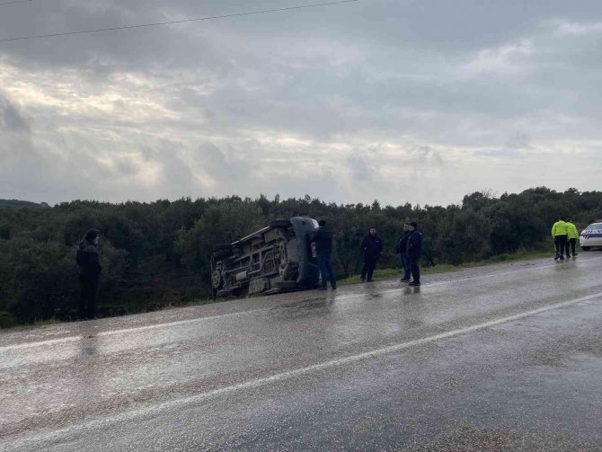 Yağmurla gelen kaza: 2 yaralı