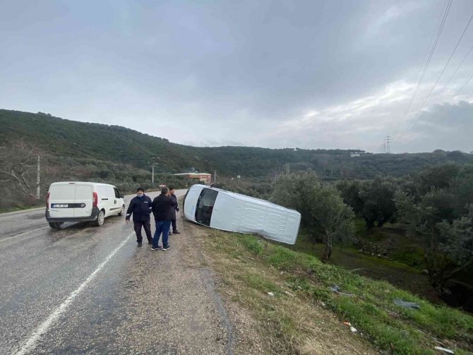 Yağmurla gelen kaza: 2 yaralı