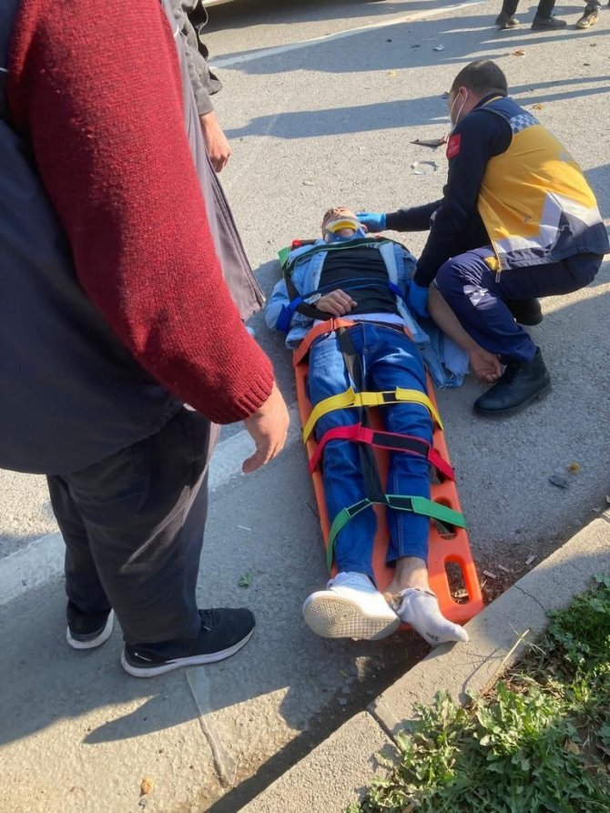 Eşini doğuma götüren ambulansı takip ederken kaza yapan babadan acı haber!