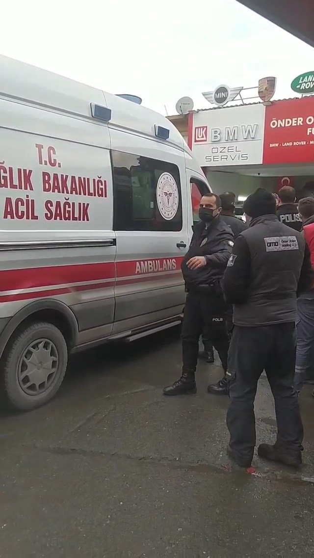 Film sahnelerini aratmayan taciz kovalamacası: Camı kırdı minibüsün içine atladı