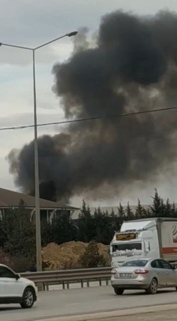 Geri dönüşüm tesisinde korkutan yangın